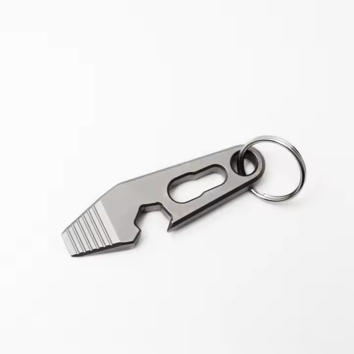 Mini Barra De Pry De Titanio EDC Con Función De Abrebotellas Herramienta Portátil Para Exteriores Llavero Colgante Pequeño - 1