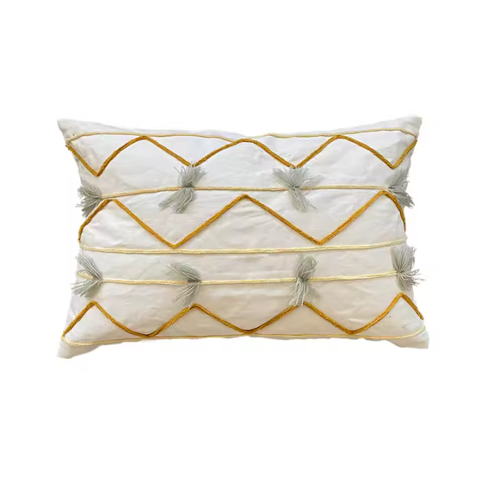 MEVAK LIVING Funda de Cojín de Algodón Modelo Nuba Petite en Blanco con Aplicaciones en Ocre y Celeste - 1