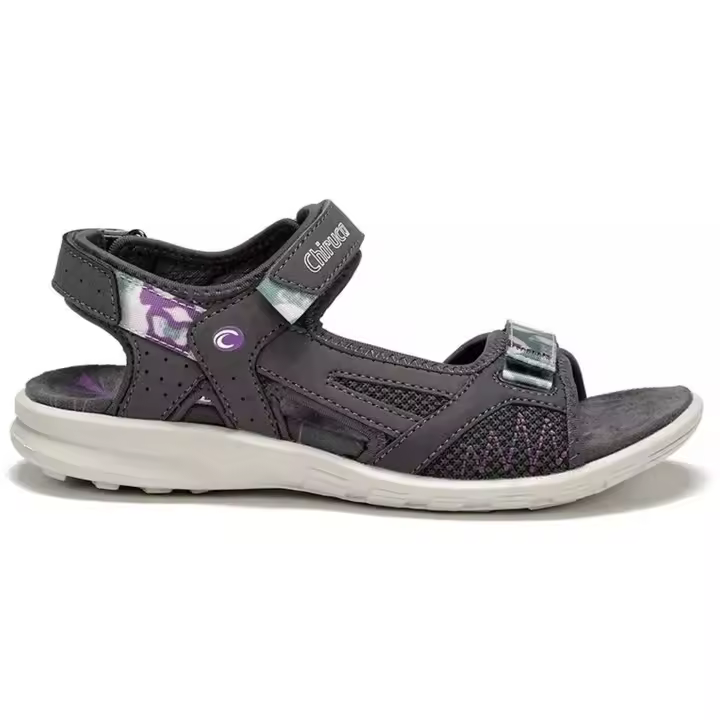 Calzado Outdoor marca Chiruca modelo 4488406 para mujer en color violeta - 1