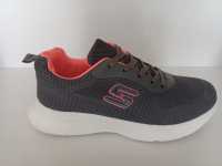 Las deportivas Modelo 101 de la marca PERVERSA son unas zapatillas deportivas ideales para mujer. Vienen en un hermoso color gris-azul con detalles en azul, rosa y negro, y su suela combina tonos beige, azul, rosa, negro y todo blanco, creando un diseño m - details 6