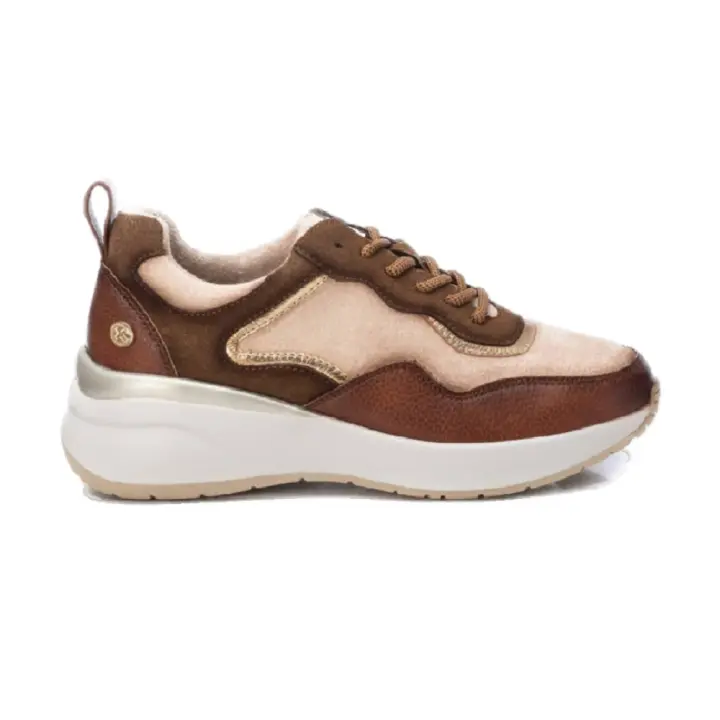 Shoes Deportivos marca Xti para mujer en color beig - 1