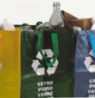 LILI HOME Pack de 3 Bolsas para Reciclaje Y más combinaciones para elegir - Plástico, Vidrio y Papel Medidas de Cada Bolsa: 44 x 32 x 31.5 cm. Cada bolsa está equipada con velcros en ambos lados, permitiendo unir tantas bolsas como necesites. - details 2