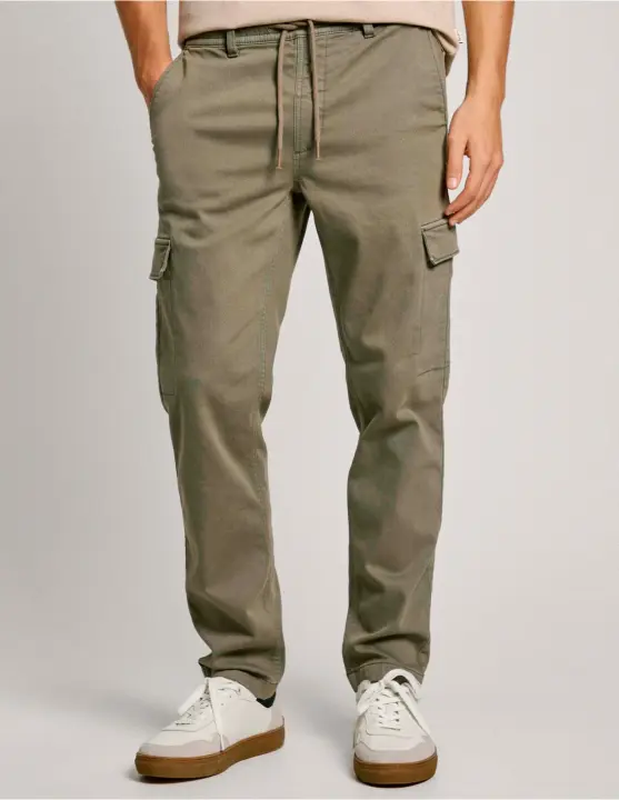 PEPE JEANS Pantalón marca Pepe Jeans modelo Gymdigo cargo Fit Slim STONE GREEN - 1