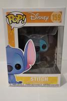 Funko POP Disney Stitch Seated Lilo And Stitch - details 2