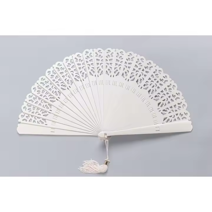 Abanico blanco de novia blanco, de madera troquelada - Hecho en España, ideal para bodas y damas de honor - 1