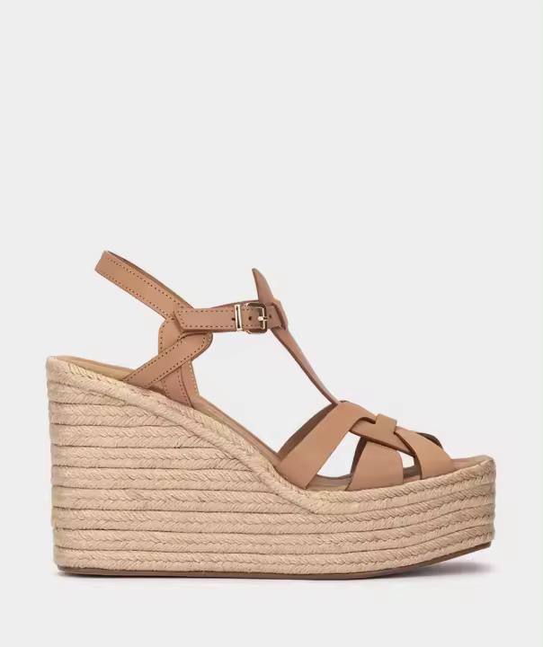 Pedro Miralles Cuñas con plataforma de piel en color caramelo modelo TABARCA en tonos Marrones. Hecho a mano en España. - 1