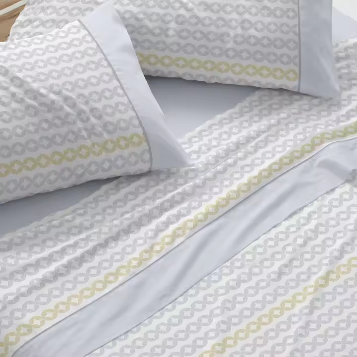 Juego de sábanas 50% Algodón- 50% poliéster. Disponible en cama de 90, 105, 135, 150 y 150-160cm. Color Azul, nude y menta. Planchado rápido y fácil. - 1