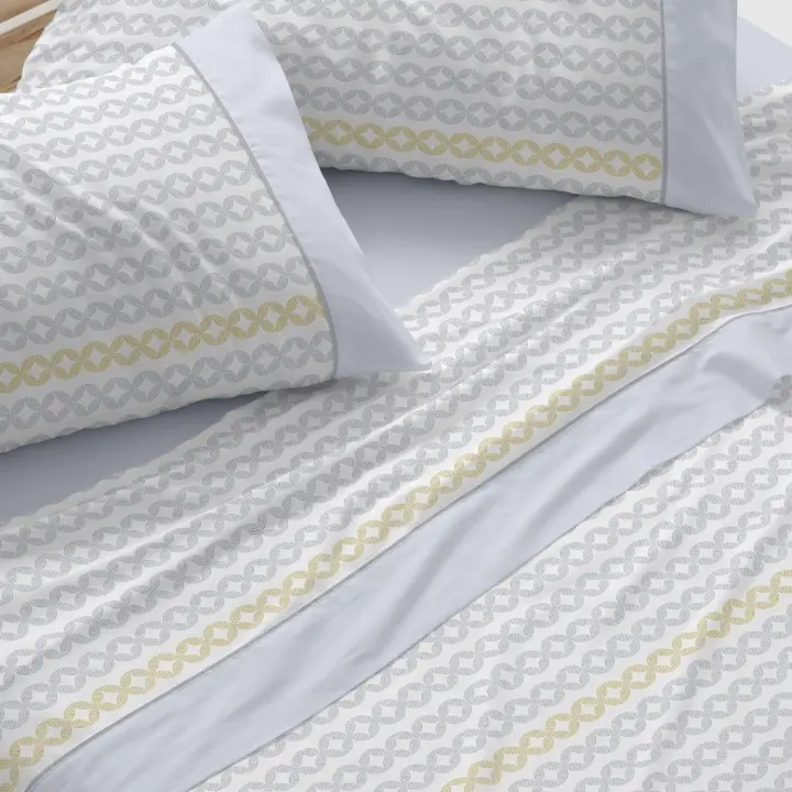 Juego de sábanas 50% Algodón- 50% poliéster. Disponible en cama de 90, 105, 135, 150 y 150-160cm. Color Azul, nude y menta. Planchado rápido y fácil. - 1