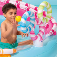 Piscina hinchable infantil INTEX Juegos de golosina con tobogán, para mayores de 2 años, capacidad de 165L y base acolchada, medidas 170x168x122cm, incluye parche de reparación - details 2
