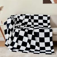 Manta Suave Y Cálida De Verano Para Sofá Cama Negra Y Blanca a Cuadros Decorativa Moderna Portátil Antipelusa De Poliéster 100% - details 2
