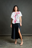 Camiseta Recuerda de Anabel Lee. Top de corte recto y suelto, de manga corta y cuello redondo - details 4