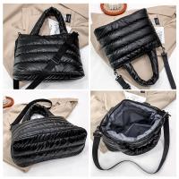 Bolso De Hombro De Nylon Puffer Para Mujer Invierno Bolso De Mano Chic Cuadrado Suave Cierre De Cremallera Estilo Versátil - details 15