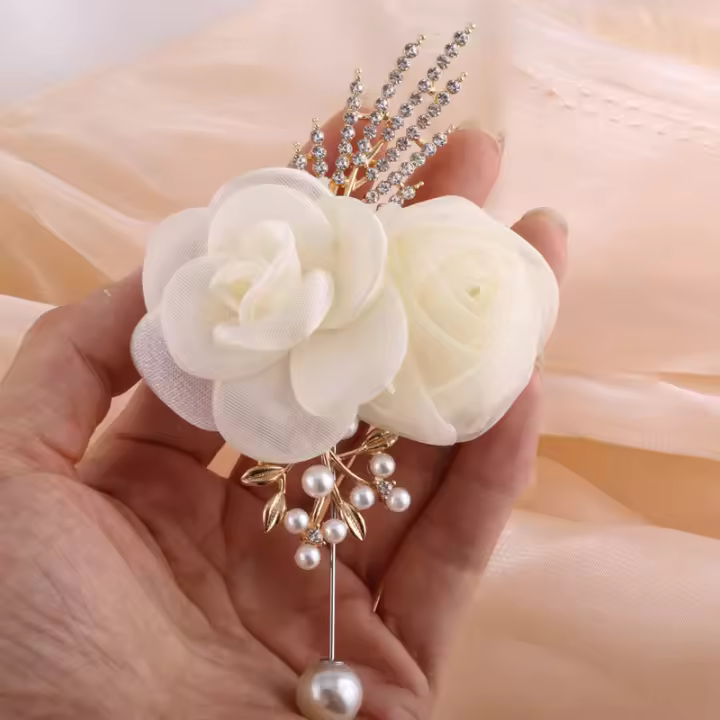 Elegante Boutonniere De Rosas De Cristal Blanco Para Boda Set De Flores De Mano Para Cocktail Prom Corsage Esencial Para Lapel O Muñeca - 1