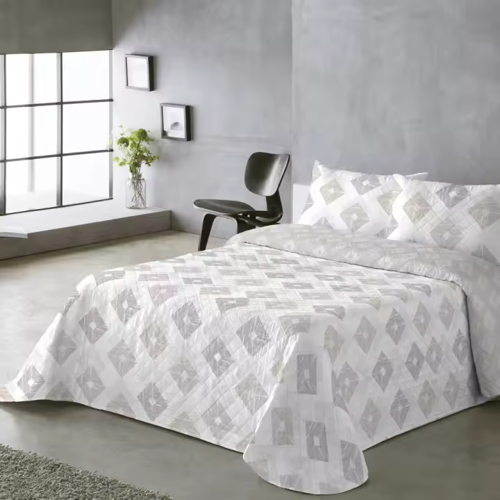 UNIFABRIC HOME TEXTIL Colcha Bouti Primavera Verano Reversible Color Beig Mod.Rombos Cama 90 ,105,135 y 150  Ligeras y Suaves ,Incluye fundas de cojín,Termosellada No hace bolitas y facil planchado - 1