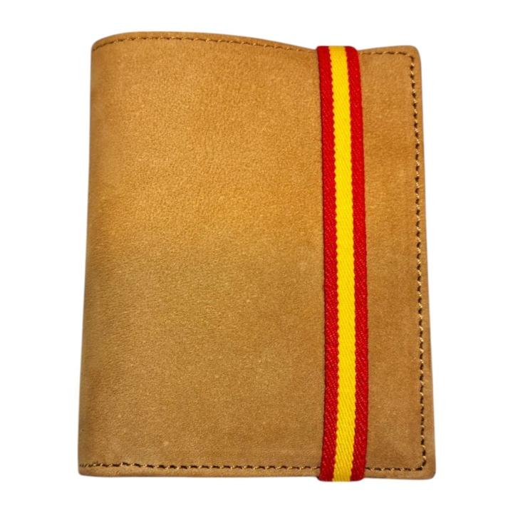 Lukkalia - Kids and Us LKKCME2 cartera de piel auténtica para hombre con diseño distintivo de la bandera de España (cinta de cierre) - Fabricada a mano en España - Presentada en bolsa de tela estilo saco - Calidad garantizada - Regalo Especial.