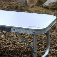 Aktive - Mesa baja plegable camping, color malva, 56x34x24 cm, uso exterior, patas plegables, soporta 30 kg, estructura aluminio (tubo 19 mm), tablero madera MDF, antideslizante, plegado compacto, mesa portátil, resistente y duradera, con asa tipo maletín - details 4