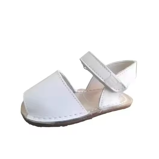 Sandalia respetuosa barefoot primeros pasos Pirufin Piruflex PF320-9 Blanco.Suela súper flexible de 3.5mm de grosor antideslizante y con DROP CERO que, junto a la planta totalmente plana y un contrafuerte prácticamente inexistente, permite gran libertad - 1