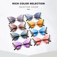 Gafas De Sol Vintage Para Mujer Con Diamantes Y Mariposa Lentes Plateados Gafas De Moda Bling Oversize Unisex - details 7
