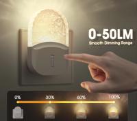 Luz de noche regulable, luces de noche que se conectan a la pared, luz de noche para niños, paquete de 2, luz de noche amarilla ámbar con sensor crepuscular para dormitorio, baño - details 3