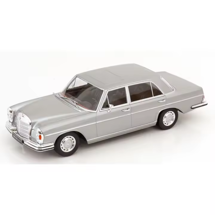 KK Escala 1/18 MERCEDES 300 SEL 6.3 W109 PLATA 1967-1972 - KKDC181213 - 1