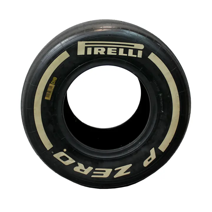 Neumático Oficial FIA  Rueda Fórmula 1 Pirelli P Zero - SpazioLuzio - 1