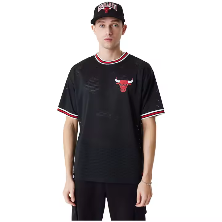Camiseta de Manga Corta New Era Chicago Bulls para hombre en color negro - 1
