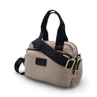 Bolso de mano en nylon para mujer con bandolera regulable y desmontable | Ligero, cómodo y resistente | Colección primavera-verano 2025 | Tejido lavable e impermeable | Negro y Beige disponibles, CAMAR. - details 3