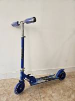 Patinete Toinsa Azul: ¡Para pequeños pilotos con grandes sueños! - details 1