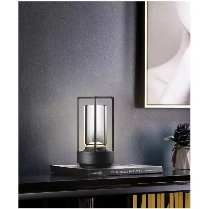 Lámpara de mesa portátil de metal para interior y exterior, luz LED inalámbrica recargable, 3 colores de atenuación continua, ideal para restaurantes, dormitorios, bares, cafeterías y camping. - 1