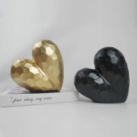 Estatua De Resina Dorada En Forma De Corazón Geométrico Decoración Moderna Para El Hogar Regalo Creativo Para Bodas Y Días De San Valentín - details 5
