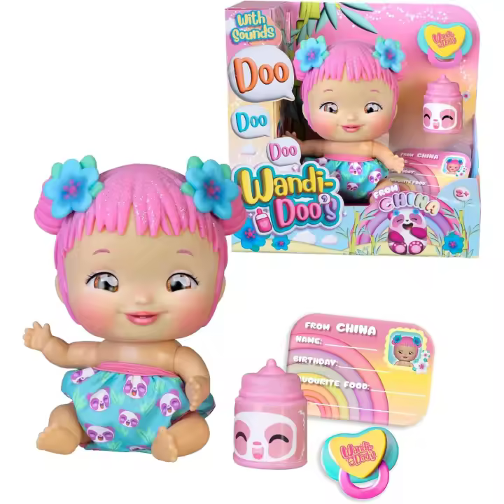 WANDI-DOO'S from China, Muñeca Bebé Asiática de China, Habla con el Lenguaje Universal de los Bebés, el Doo Doo Doo, Pañal de Ositos Panda con 2 Accesorios, Biberón y Chupete (Famosa WAD02000) - 1