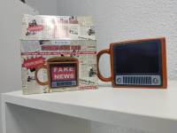 Taza Cerámica Café  Out of the Blue Taza de Café Fake News Taza con Efecto Térmico - details 0