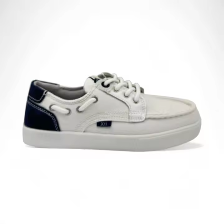 Zapatillas marca Xti para infantil en color blanco - 1