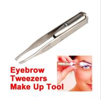 Tijeras De Pestañas Portátiles Con Diseño Inteligente Y Luz LED Herramienta De Maquillaje De Acero Inoxidable Para Eliminar Cabello De Cejas - details 0