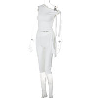 Conjunto De Shorts Blancos Y Top De Hombros Descubiertos Para Mujer 2 Piezas Moda Elegante Con Pliegues Cintura Alta Y Pierna Larga Ajustada - details 3