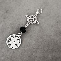 colgante amuleto doble protección con nudo de bruja y tetragrámaton y  con piedra de  ónix en el centro, fabricado en plata de primera ley.-40ycuatrojoyeria - details 2