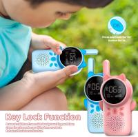 Walkie-talkies recargables para niños, paquete de 2, de largo alcance, 22 canales, radio bidireccional con linterna LCD retroiluminada, juguetes para niños de 3 a 12 años, juegos familiares, senderismo al aire libre, camping. - details 3