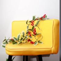 Corona Navideña Con Bayas Rojas Y Hojas Verdes Guirnalda Colgante De Flores Artificiales Para Decoración De Navidad Y Año Nuevo - details 5