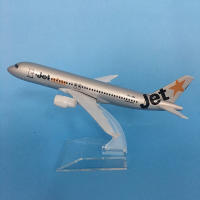 Modelo De Avión Jetstar Airways Airbus A320 JASON TUTU 16cm Escala 1/400 Metal Sin Batería Para Mayores De 14 Años - details 0