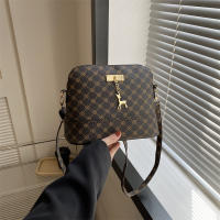 Bolso De Hombro Para Mujer En Cuero PU Con Colgante De Ciervo Y Forma De Concha Bolso Cruzado Pequeño Moda Bolsos - details 1