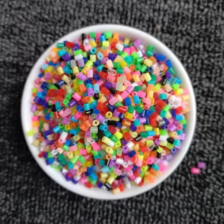 1000pcs De Perlas De Fusión Mini 2.6mm Para DIY Juguete Educativo Hecho a Mano Joyería Pixel Puzzle De EVA Para Jóvenes De 12+ - 1