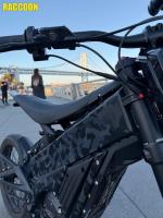 Película De Envoltura De Vinilo Negro Cómodo Para Coche Bicicleta Y Motocicleta Estilo Cómodo De Fibra De Carbono Y Camuflaje - details 2