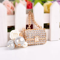 Llavero De Coche Con Diamantes Brillantes Para Mujer Adorno Para Bolso Regalo Perfecto Para El Día De San Valentín Material De Aleación - details 1