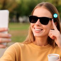 Gafas de sol inteligentes Jocca con conexión móvil y Bluetooth 5.3. Lentes TAC UV400 y montura de acero ligero, micrófono y altavoz integrados, IP54 resistente al agua, 5h música / 4h llamadas, carga en 70 min. Incluye funda, paño y cable USB - details 1