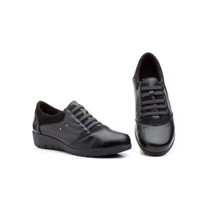 Mº5567 NEGRO Hecho en España Zapatos Mujer Piel NEGRO Elásticos Numeración: 35-42 Marca: JAM Color:NEGRO Zapatado tono NEGRO, caracterizadas por su dillas deportivas de corte de piel en un deliciseño minimalista y elegante. Los cordones elásticos - 1