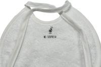 BABERO BEBÉ CON FRASE GRACIOSA. REGALO ORIGINAL BEBÉ. IDEA REGALO PARA ABUELAS. REGALO ABUELA COCINERA. - details 2
