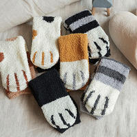 Calcetines De Velvet Coral Con Dibujos De Gato Para Mujer Calcetines Gruesos Y Calientes De Otoño E Invierno De Medio Tamaño - details 5