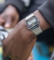 RELOJ CASIO VINTAGE ICONIC Digital Watch A700WE-1A correa de acero alarma cronografo y luz led A700WE-1A - details 2