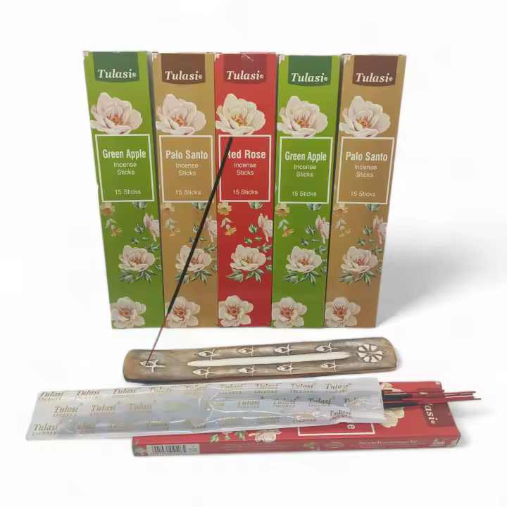 Incienso Natural Tulasi, Hecho en la India, 6 Cajas con 15 Sticks, 3 Aromas: Palo Santo, Rosa Roja y Manzana Verde + Quemador de Madera - 1