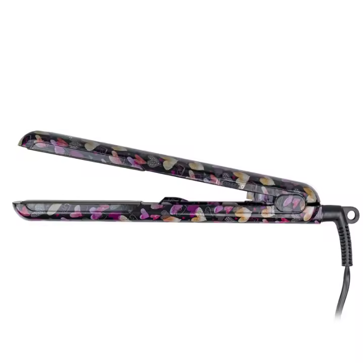 Italian Design - Plancha de Pelo Lovely Style con un Divertido Estampado de Corazones - Placas de Titanio, Temperatura Máxima de 210º, Potencia 35W, Indicador LED de Encendido, Cable con Giro 360º y Longitud de 195 cm - Dimensiones 29 x 8,5 x 4,5 cm - 1